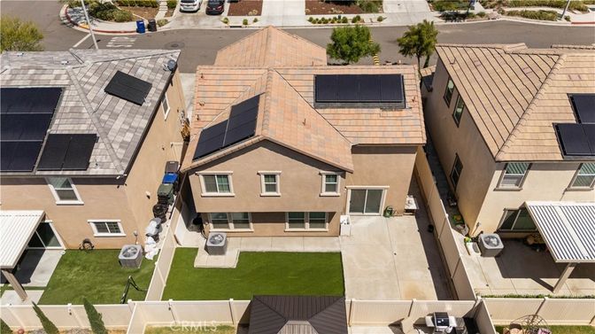 Exterior, Drone