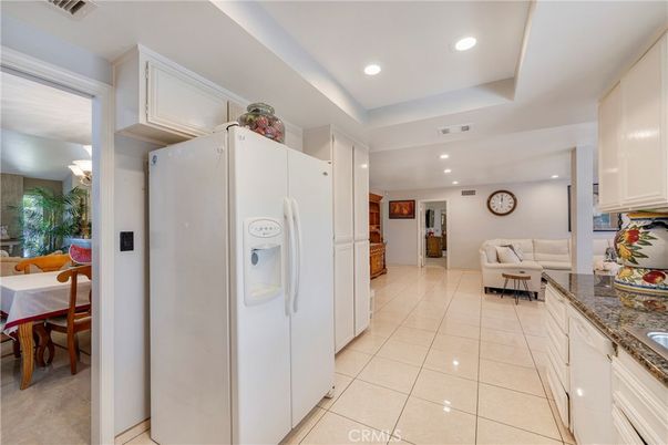 Dining room, Interior, Kitchen, Living room, Recessed Lighting
