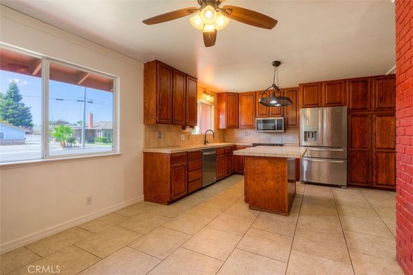 Interior, Kitchen, Pendant Lights, Stainless Steel Appliances