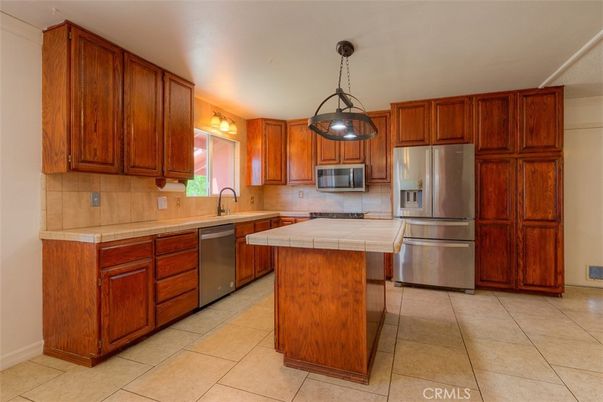 Interior, Kitchen, Pendant Lights, Stainless Steel Appliances, Tile Countertops
