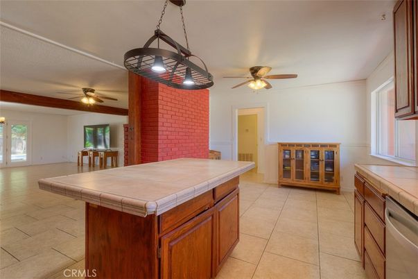 Interior, Kitchen, Pendant Lights, Stone Walls, Tile Countertops