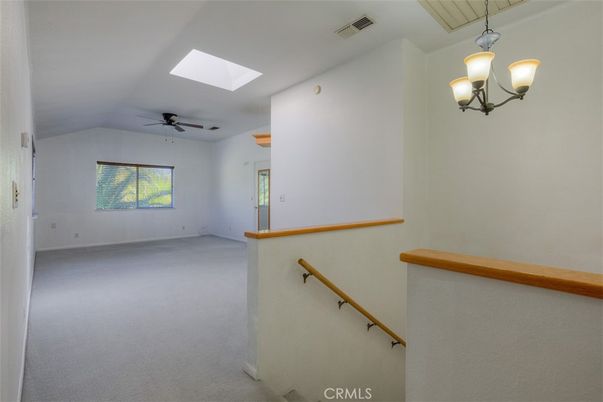 Empty room, Interior, Pendant Lights