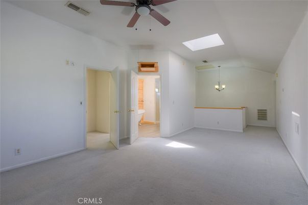 Empty room, Interior, Pendant Lights