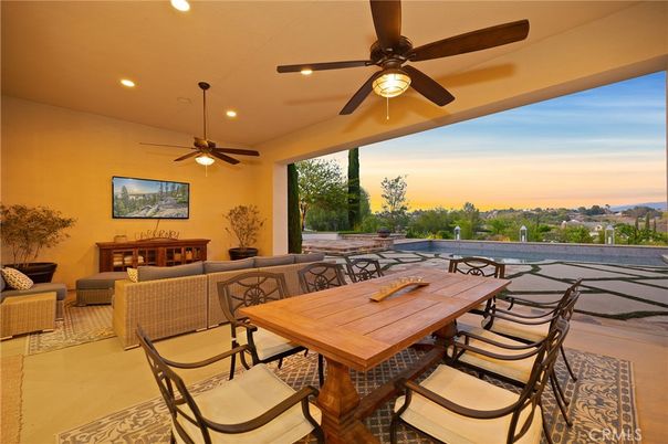 Exterior, Pool, Recessed Lighting
