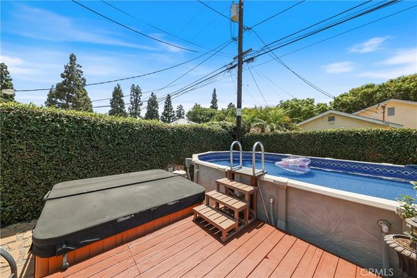 Exterior, Hot Tub, Pool
