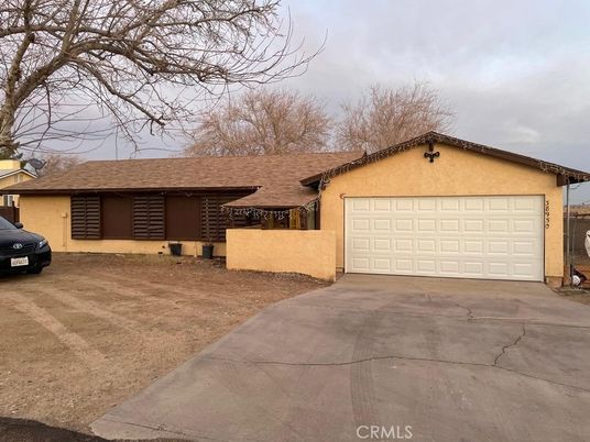 Attached, Exterior, Facade, Ranch