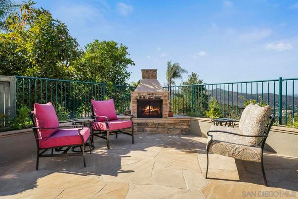 Exterior, Fireplace