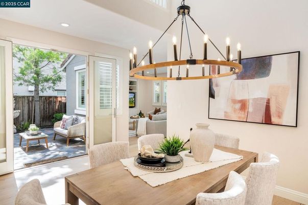 Chandelier, Dining room, Interior, Living room, Pendant Lights, Recessed Lighting, Wood Texture Flooring