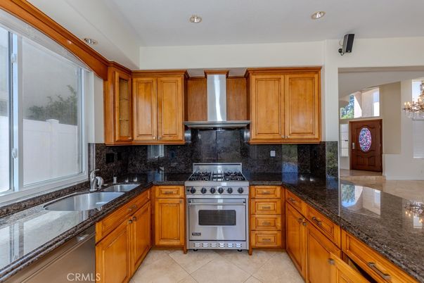 Chandelier, Interior, Kitchen, Recessed Lighting, Stainless Steel Appliances
