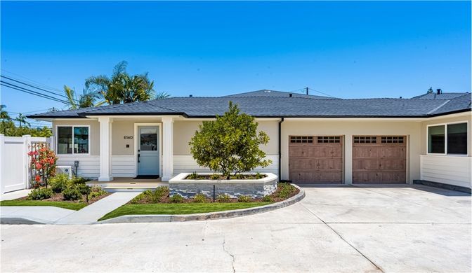 Attached, Exterior, Facade, Ranch