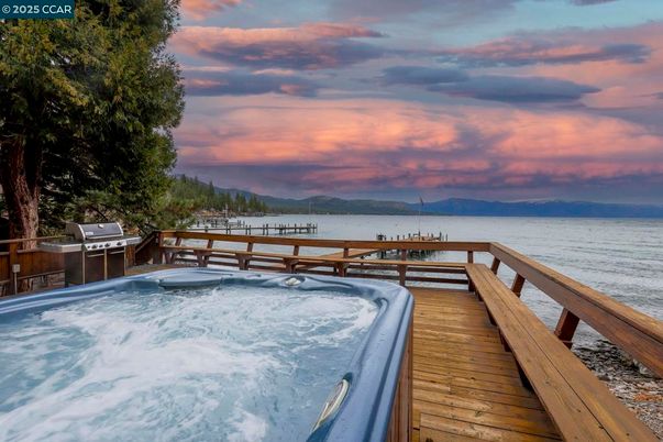Exterior, Hot Tub, Water
