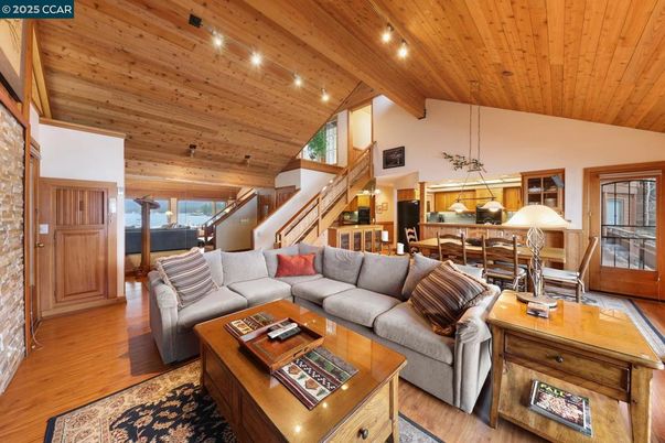 Dining room, Interior, Living room, Pendant Lights, Wooden Beams, Wooden Ceilings, Wood Texture Flooring