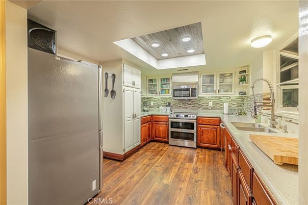 Interior, Kitchen, Recessed Lighting, Stainless Steel Appliances, Wooden Ceilings, Wood Texture Flooring