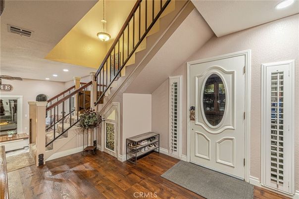 Interior, Pendant Lights, Recessed Lighting, Wood Texture Flooring
