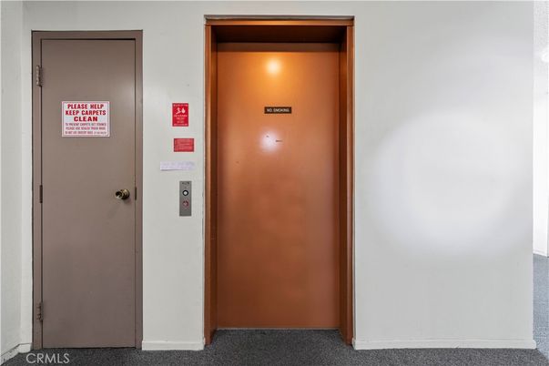 Elevator, Interior