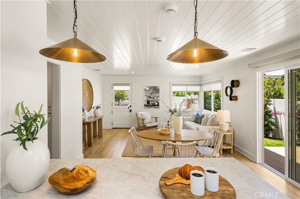 Dining room, Interior, Living room, Pendant Lights, Recessed Lighting, Wood Texture Flooring