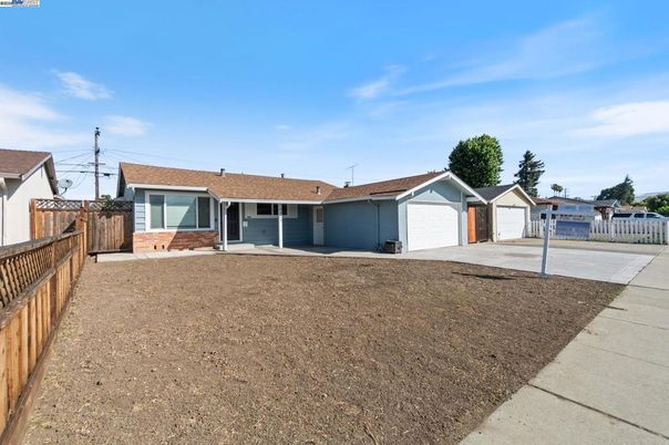 Backyard, Detached Garage, Exterior