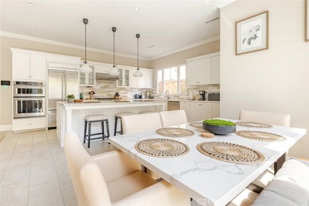 Dining room, Interior, Kitchen, Pendant Lights, Recessed Lighting, Stainless Steel Appliances