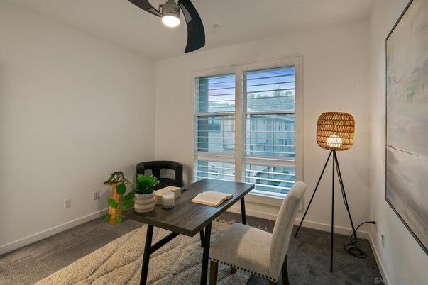 Home Office, Interior