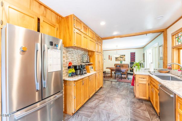 Dining room, Interior, Kitchen, Pendant Lights, Recessed Lighting, Stainless Steel Appliances