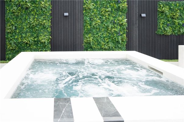 Exterior, Hot Tub