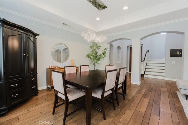 Chandelier, Dining room, Interior, Pendant Lights, Recessed Lighting, Wood Texture Flooring