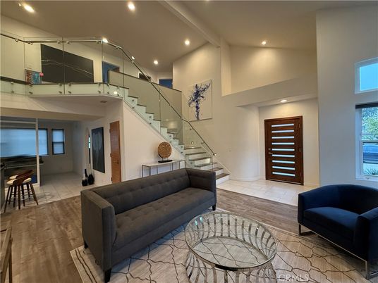 Interior, Recessed Lighting, Wood Texture Flooring