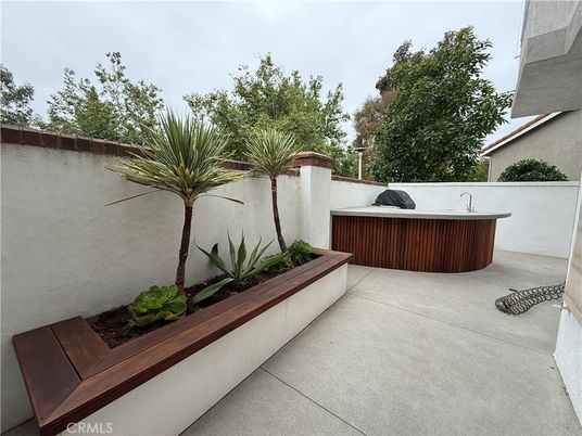 Exterior, Hot Tub