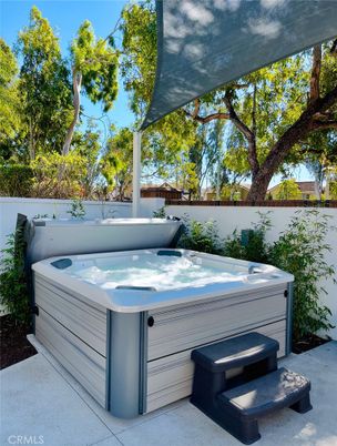 Exterior, Hot Tub