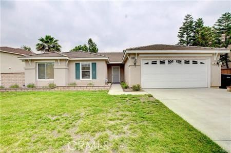 Attached, Backyard, Exterior, Facade, Ranch
