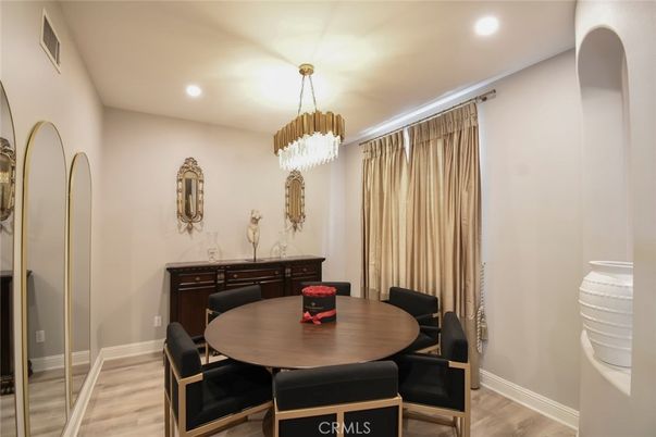 Chandelier, Dining room, Interior, Recessed Lighting, Wood Texture Flooring