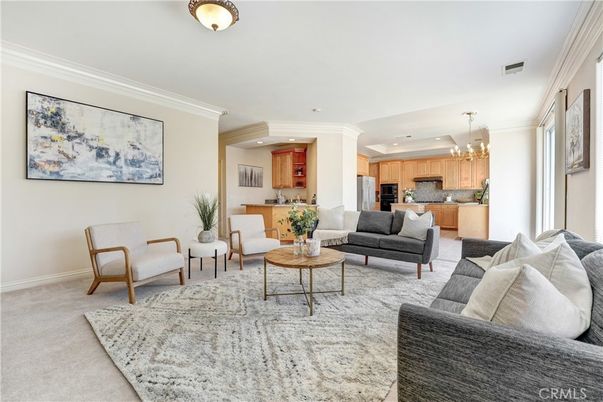 Chandelier, Interior, Kitchen, Living room, Pendant Lights, Recessed Lighting, Stainless Steel Appliances