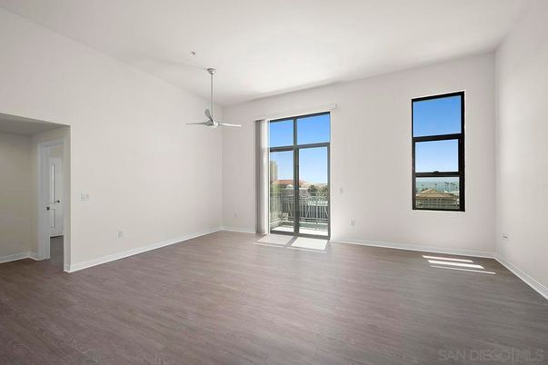 Empty room, Interior, Pendant Lights, Wood Texture Flooring