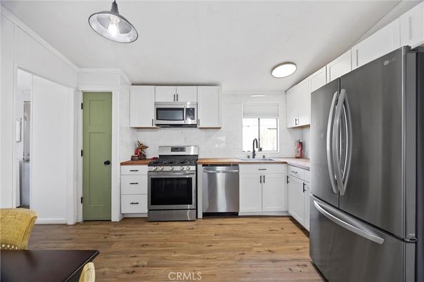 Interior, Kitchen, Stainless Steel Appliances, Wood Texture Flooring