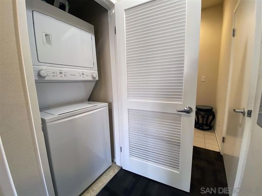 Interior, Utility Closets, Washer, Wood Texture Flooring