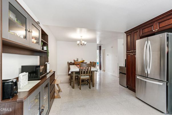 Chandelier, Dining room, Interior, Kitchen