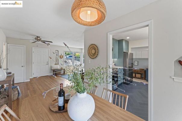 Dining room, Interior, Kitchen, Recessed Lighting, Wood Texture Flooring