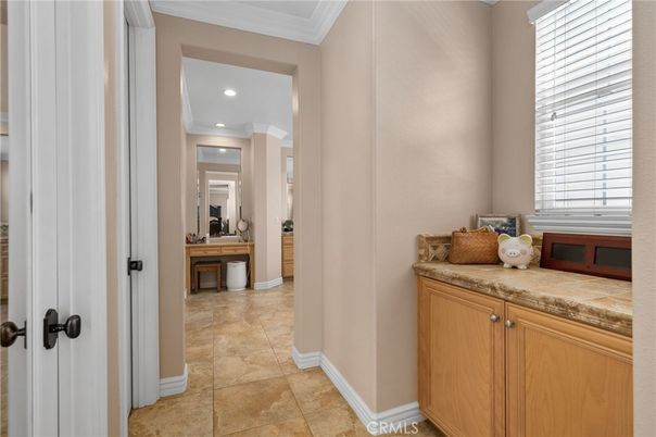 Bathroom, Interior, Recessed Lighting, Tile Countertops