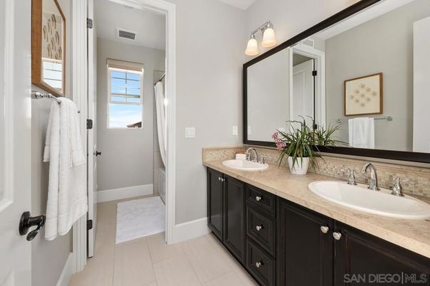 Bathroom, Dual Sink Vanities, Interior