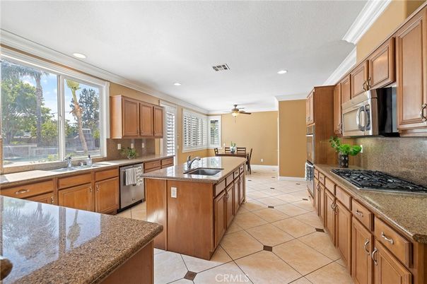 Dining room, Interior, Kitchen, Recessed Lighting