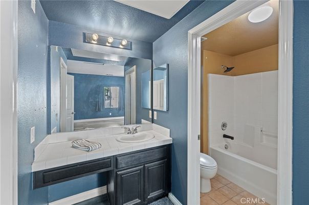 Bathroom, Interior, Tile Countertops