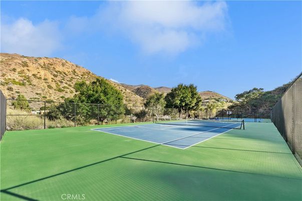 Exterior, Tennis Courts