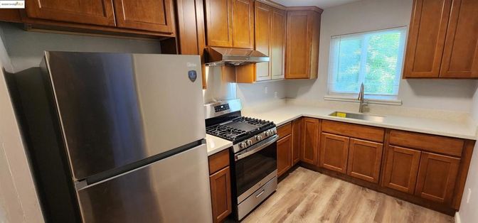 Interior, Kitchen, Stainless Steel Appliances, Wood Texture Flooring