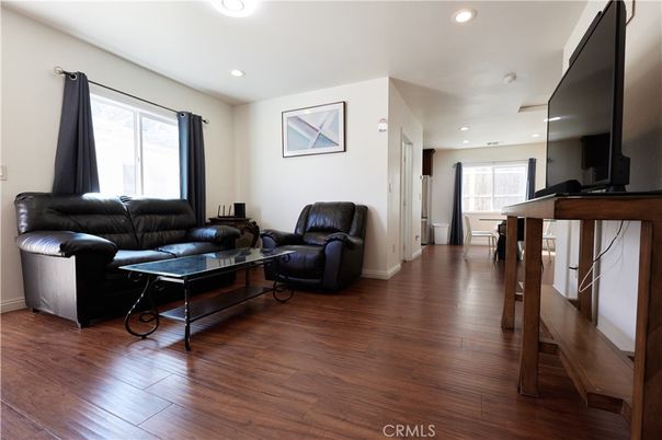 Interior, Living room, Recessed Lighting, Wood Texture Flooring