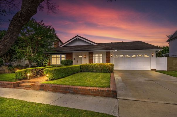 Attached, Exterior, Facade, Brick Facade, Ranch