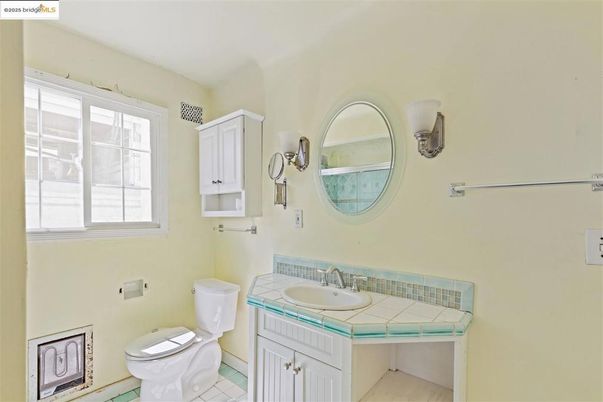 Bathroom, Interior, Tile Countertops