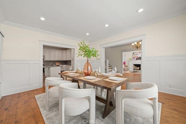 Chandelier, Dining room, Interior, Kitchen, Recessed Lighting, Wood Texture Flooring