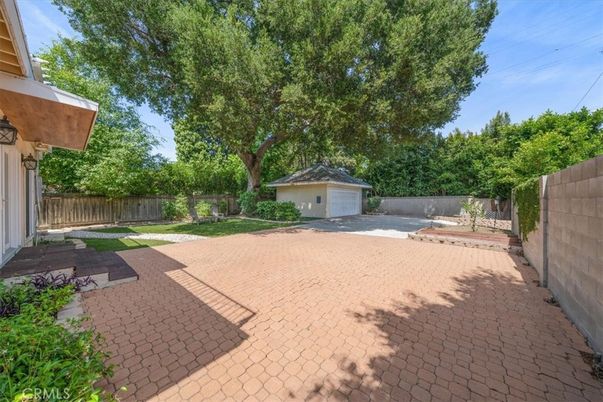 Backyard, Detached Garage, Exterior