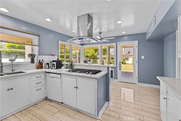 Interior, Kitchen, Recessed Lighting, Wood Texture Flooring