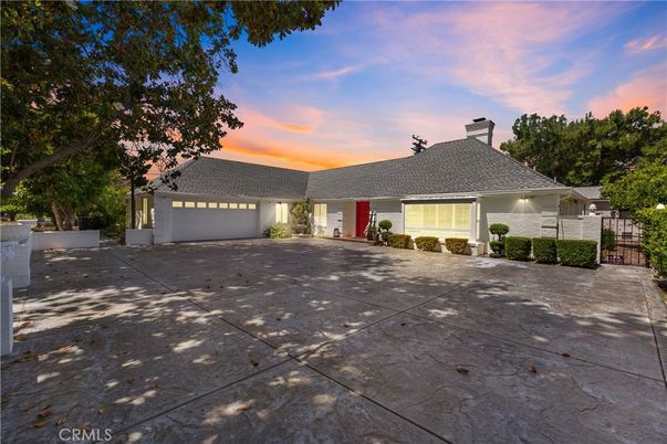 Attached, Backyard, Exterior, Facade, Ranch